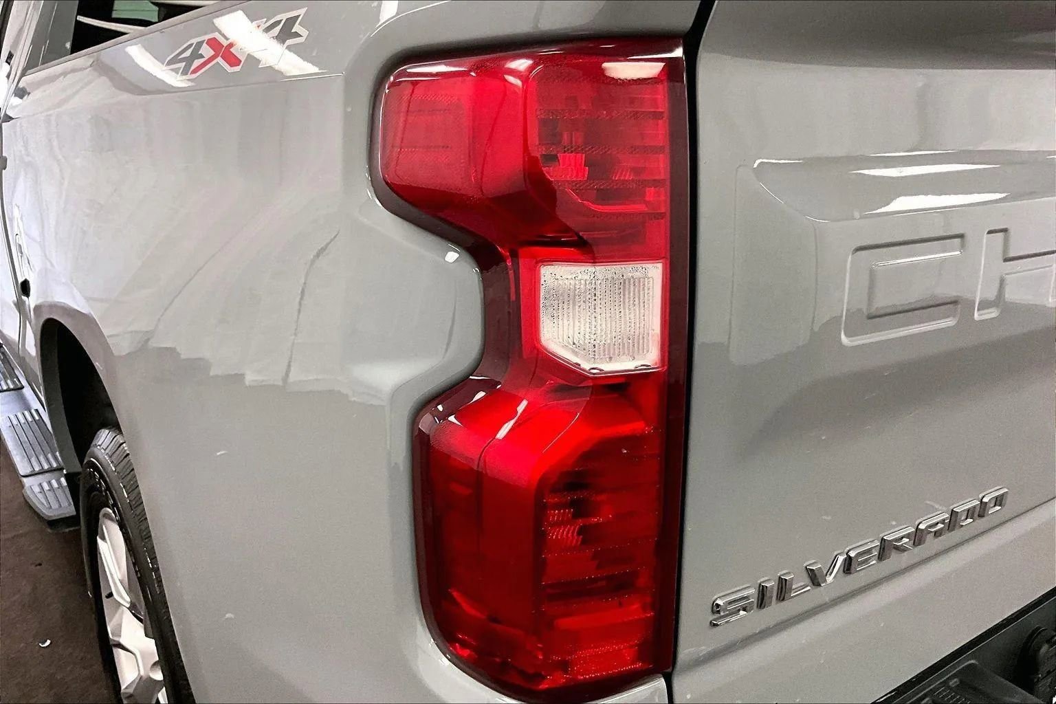 Used 2024 Chevrolet Silverado 1500 Custom image 28