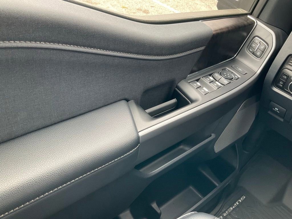 Certified 2025 Ford F350 Lariat w/ Black Appearance Package image 51