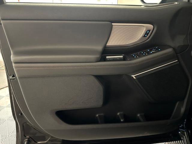 Certified 2025 Ford Expedition Active image 17