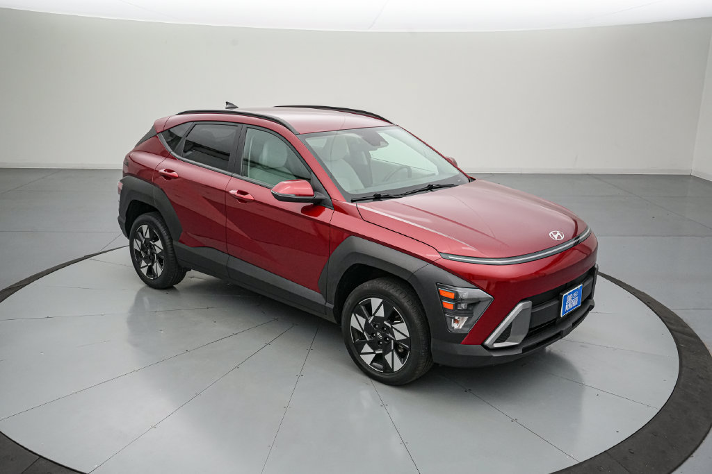 Used 2025 Hyundai Kona SEL AWD/4WD image 2