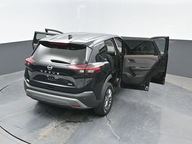 Used 2023 Nissan Rogue S AWD/4WD image 23