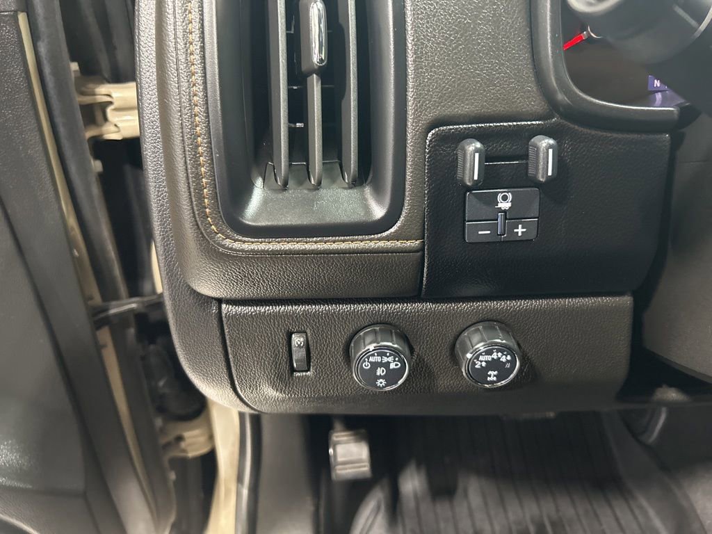 Used 2022 GMC Canyon AT4 w/ Trailering Package image 11