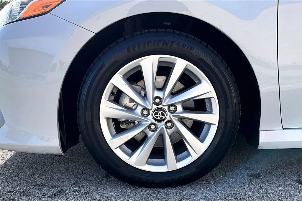 Used 2024 Toyota Camry LE w/ Convenience Package FWD image 9