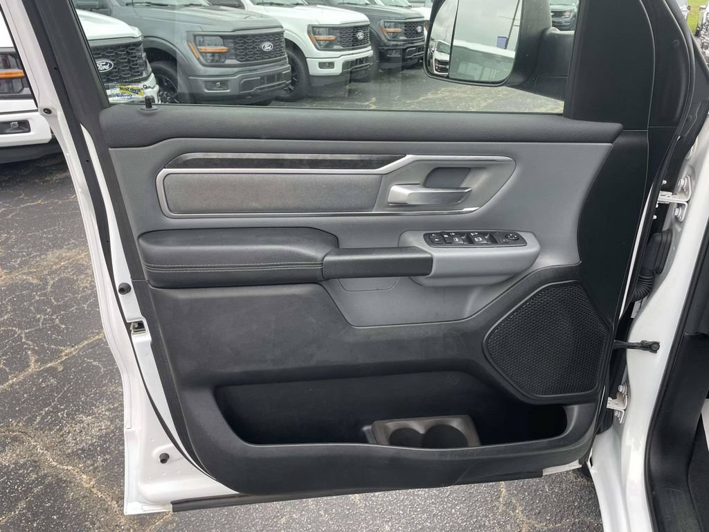 Used 2019 RAM 1500 Big Horn RWD image 15