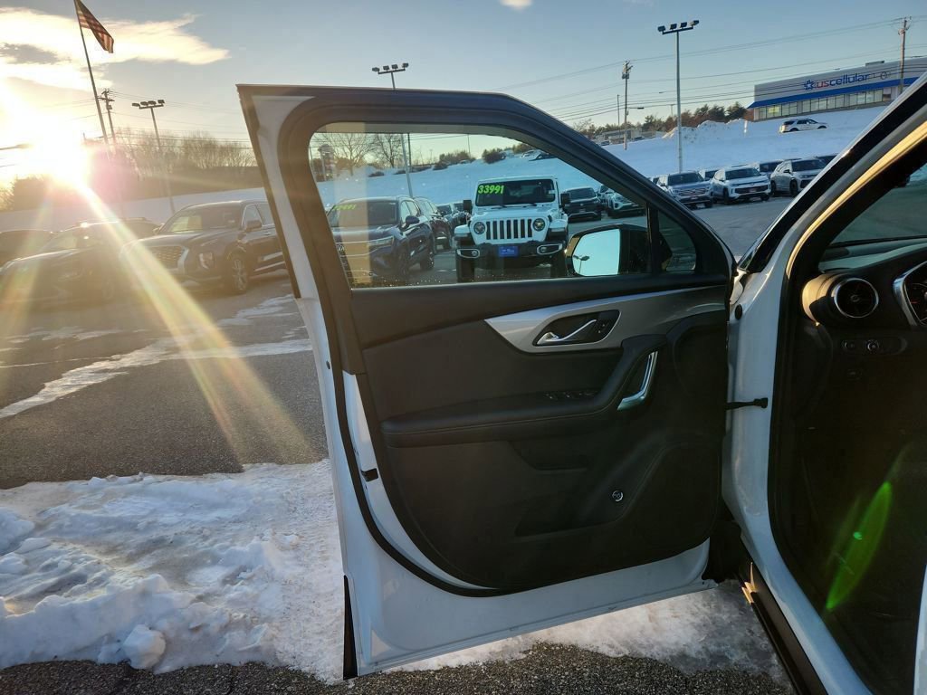 Used 2020 Chevrolet Blazer LT w/ Redline Edition image 11