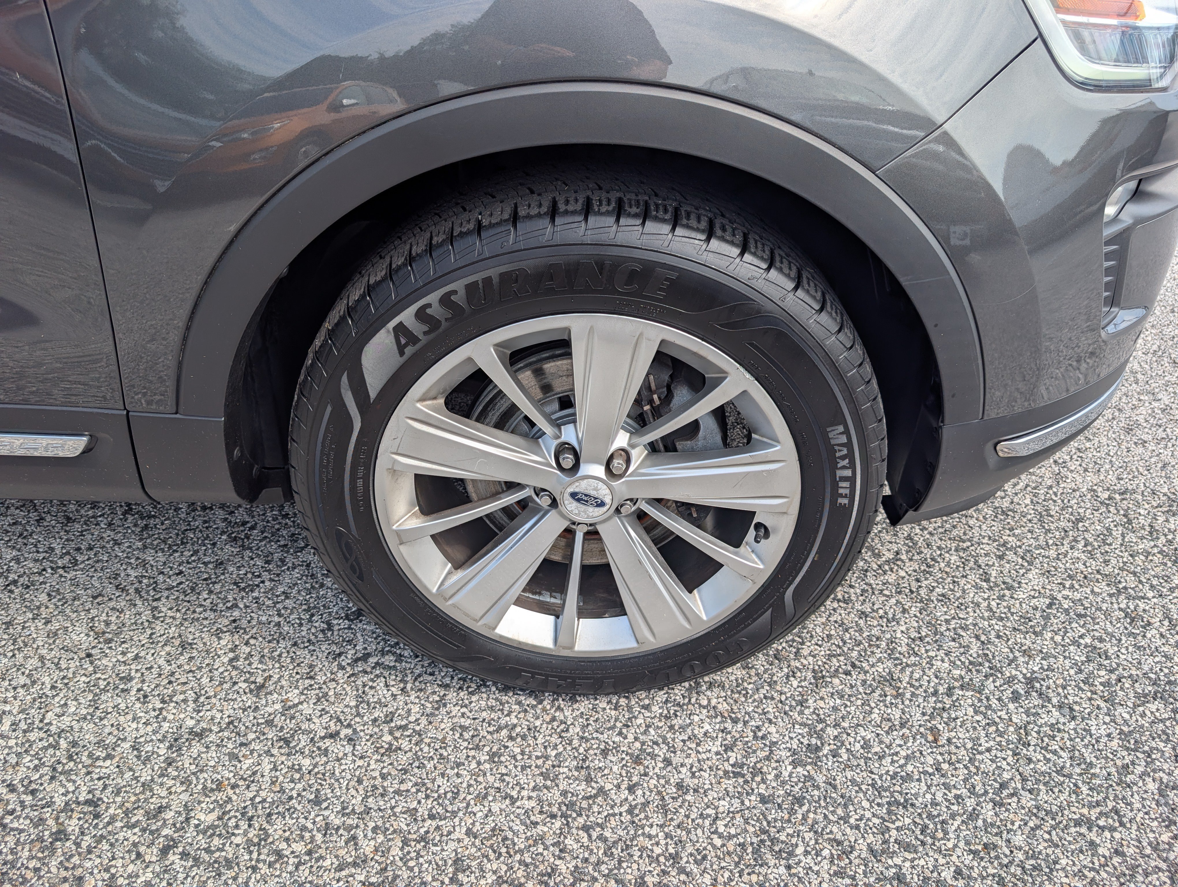 Certified 2019 Ford Explorer Limited w/ Class III Trailer Tow Package AWD/4WD image 11