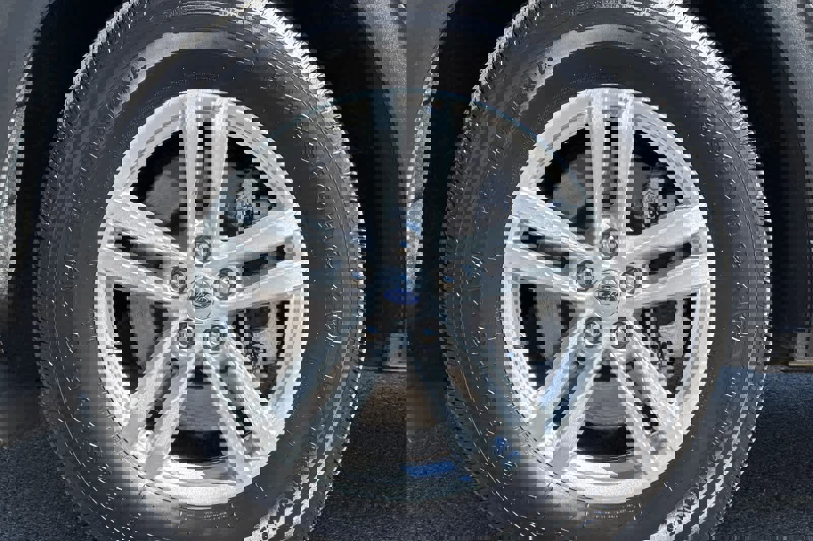 Certified 2024 Ford Explorer XLT w/ Equipment Group 202A image 27