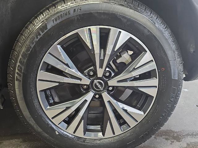 Used 2023 Nissan Rogue SV FWD image 30