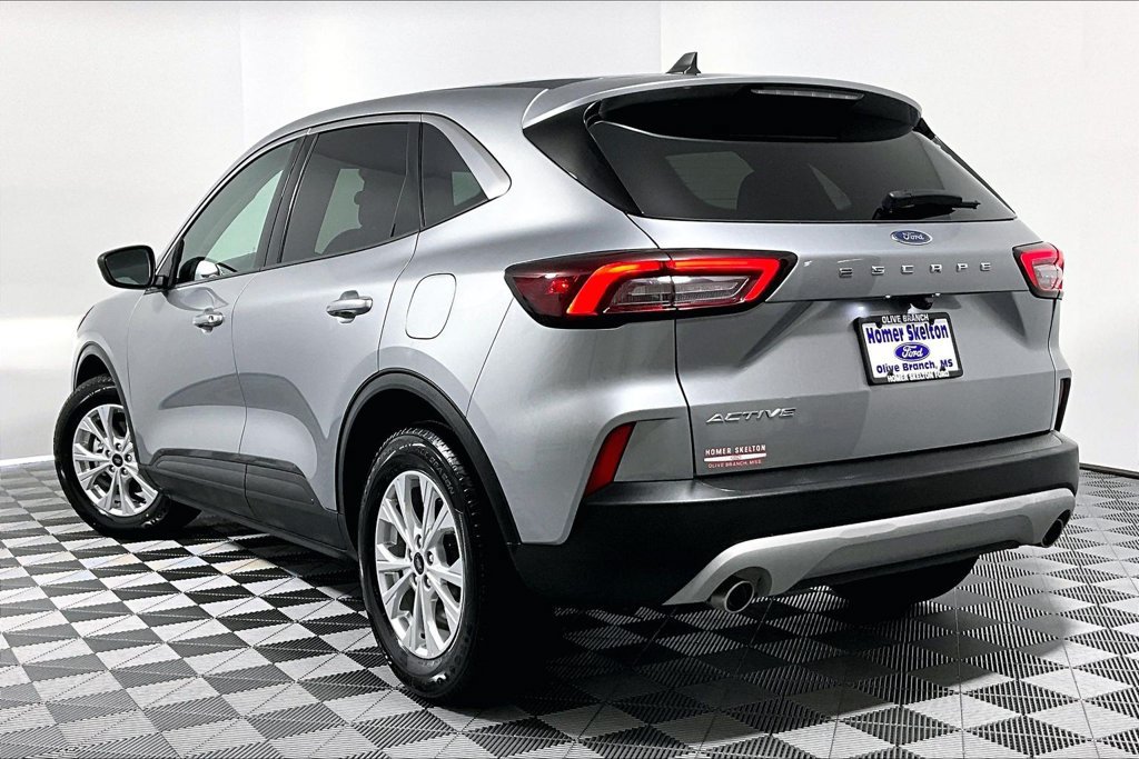 Certified 2024 Ford Escape Active w/ Cold Weather Package FWD image 11
