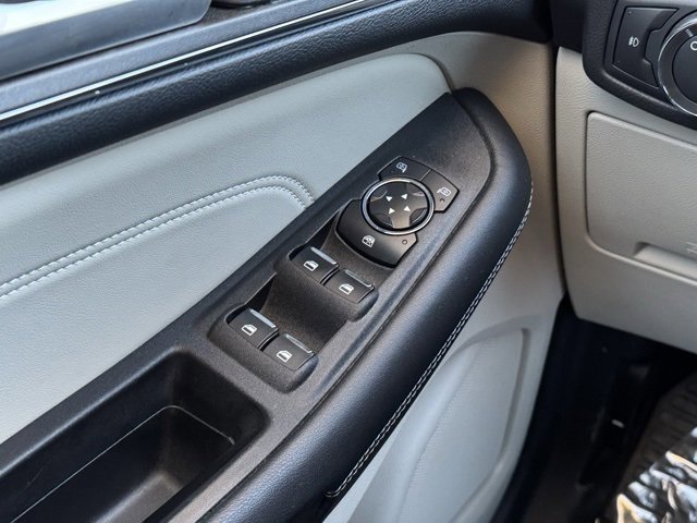 Certified 2021 Ford Edge Titanium w/ Equipment Group 301A image 37