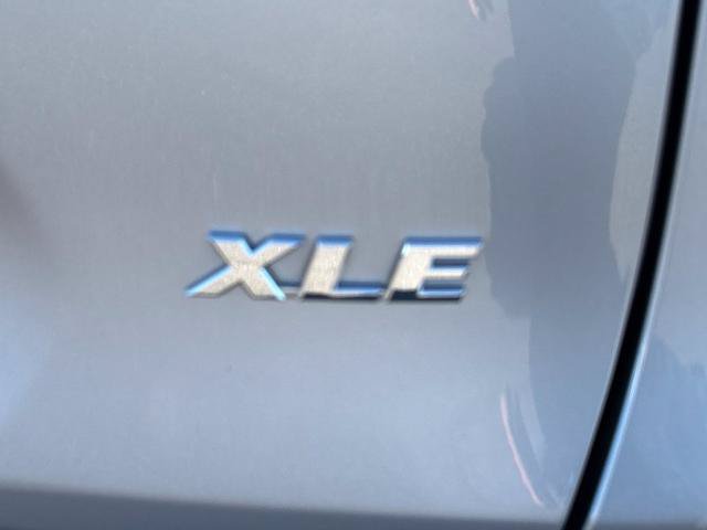 Used 2025 Toyota RAV4 XLE FWD image 21