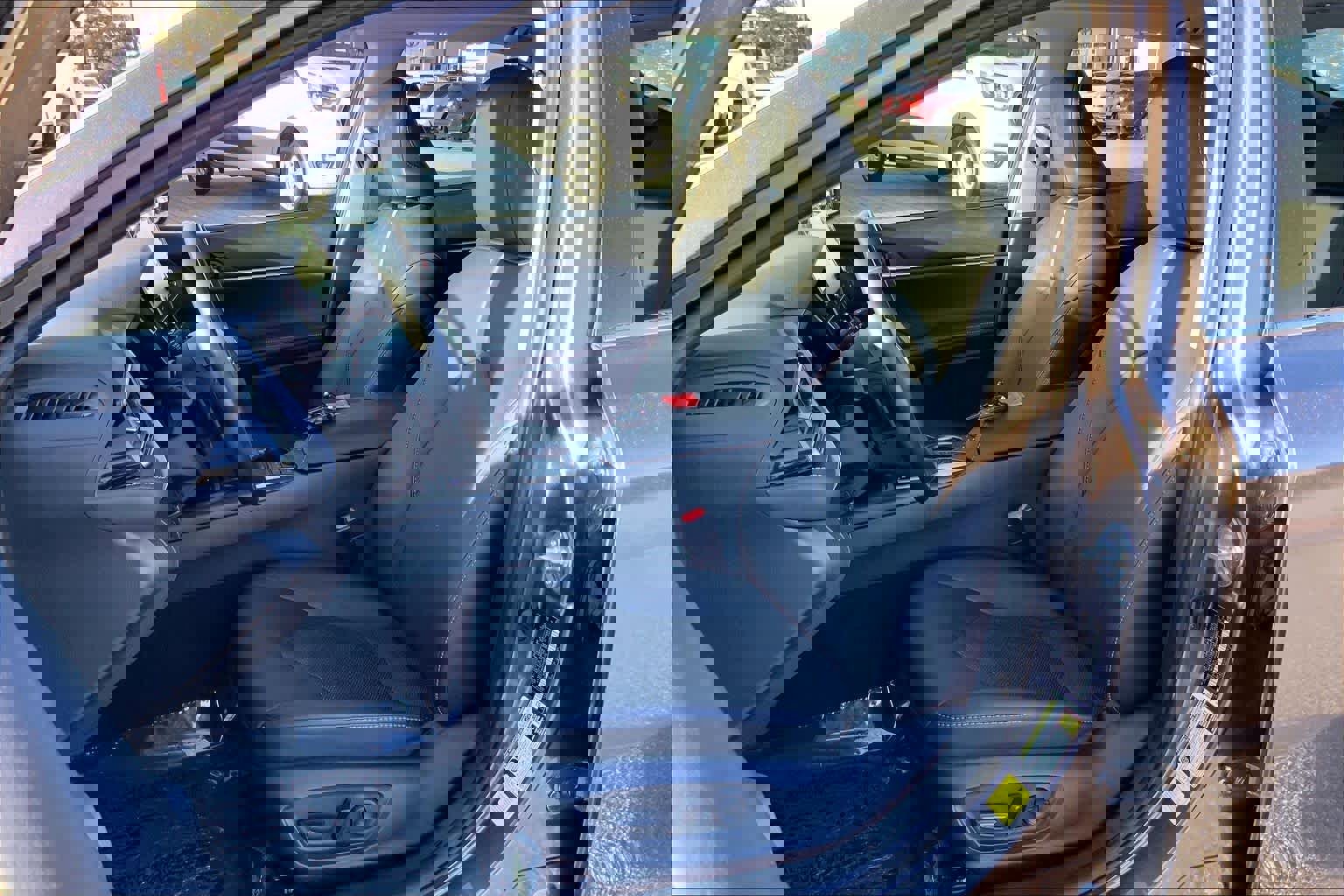 Used 2023 Toyota Camry XSE image 10