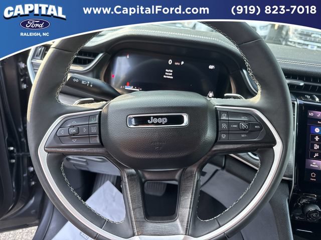 Used 2025 Jeep Grand Cherokee L Limited w/ Black Appearance Package AWD/4WD image 25