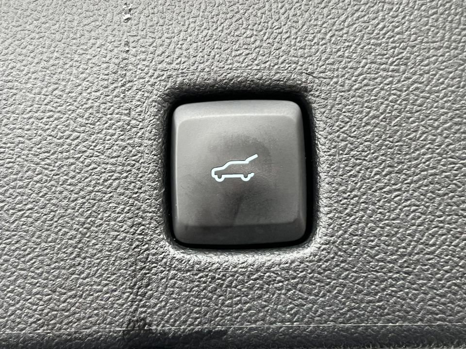 Certified 2022 Ford Escape SE w/ Convenience Package image 36