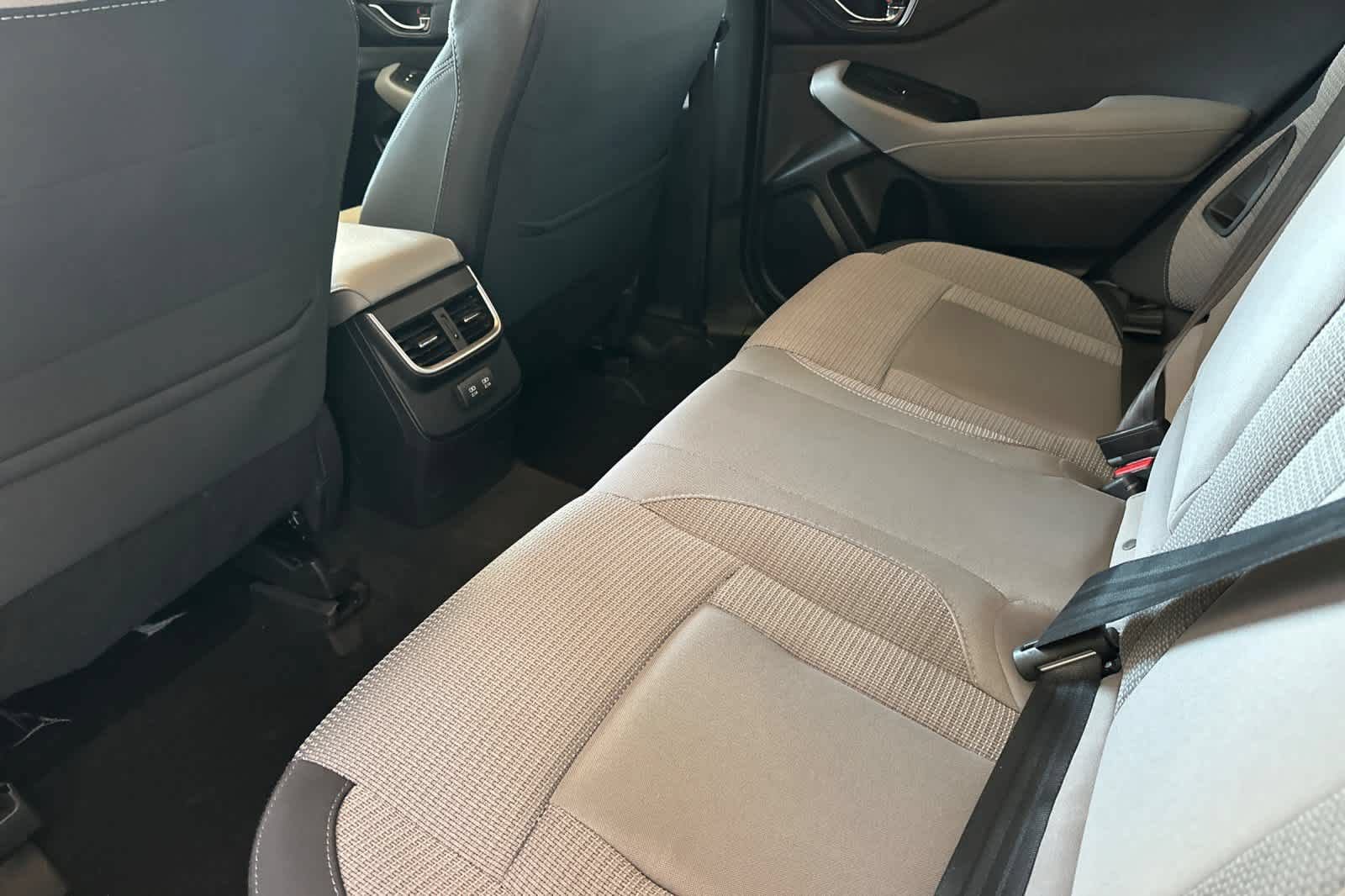 Used 2022 Subaru Outback Premium AWD/4WD image 4