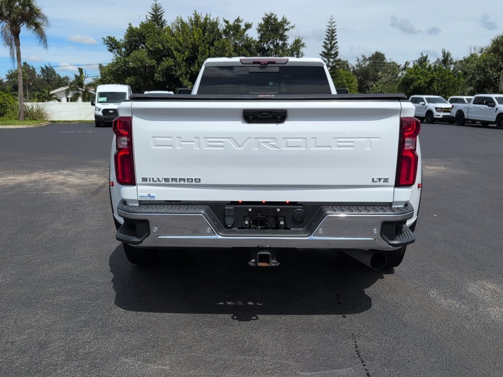 Used 2024 Chevrolet Silverado 3500 LTZ w/ LTZ Plus Package AWD/4WD image 4