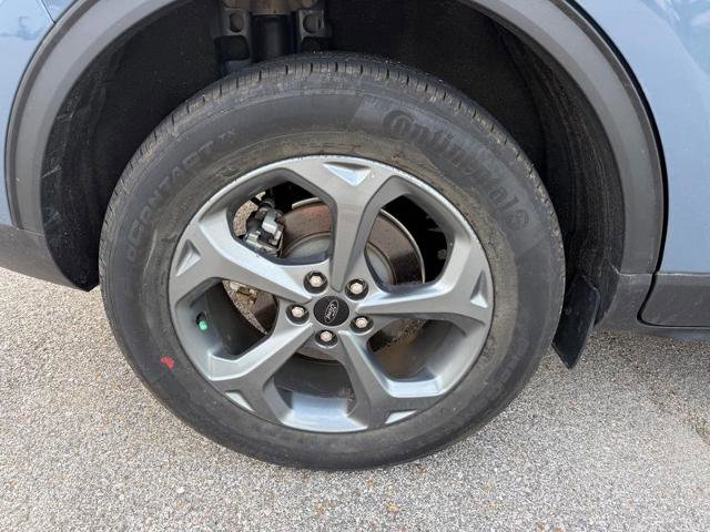 Certified 2025 Ford Escape ST-Line w/ Cold Weather Package AWD/4WD image 4