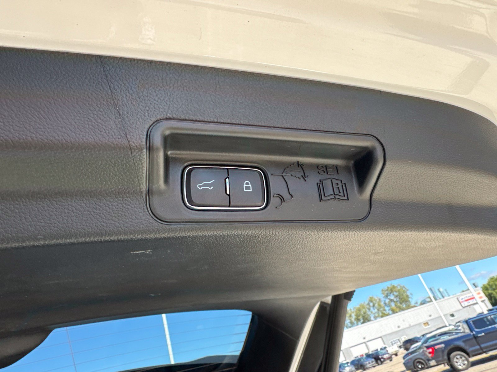 Certified 2024 Ford Explorer Limited w/ Equipment Group 301A AWD/4WD image 41