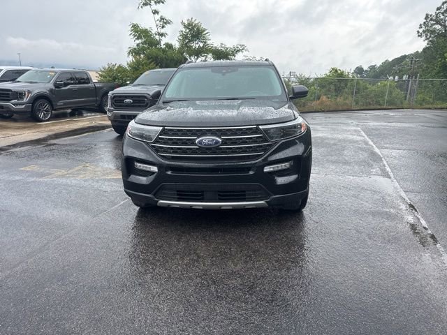 Certified 2024 Ford Explorer XLT w/ Equipment Group 202A AWD/4WD image 2