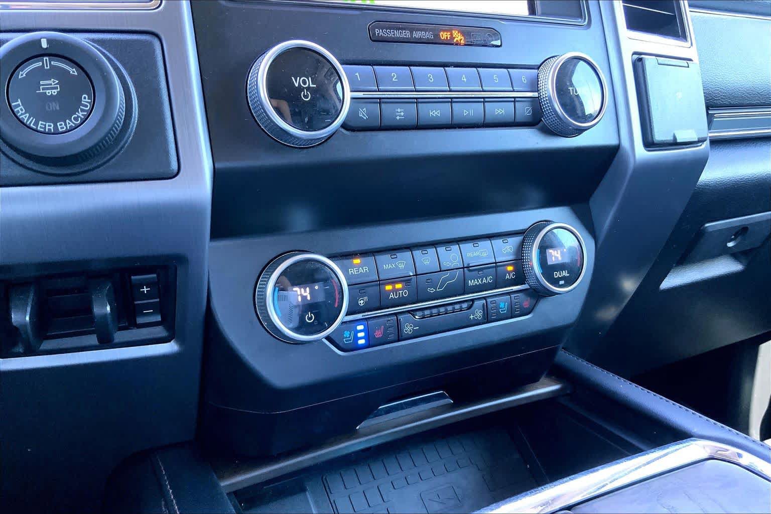 Certified 2019 Ford Expedition Platinum RWD image 64
