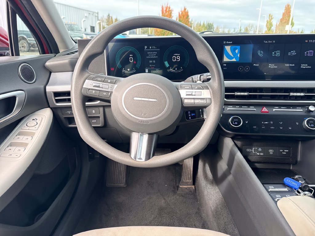 Used 2025 Hyundai Sonata SEL FWD image 8