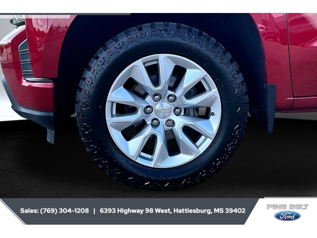 Used 2020 Chevrolet Silverado 1500 Custom w/ Custom Value Package AWD/4WD image 7