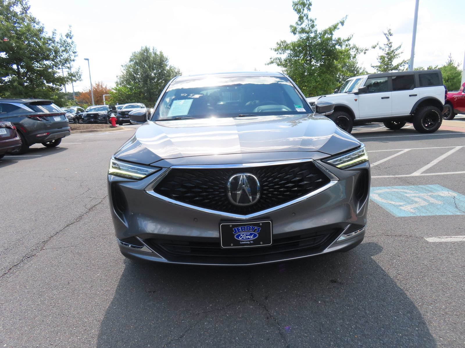 Used 2022 Acura MDX SH-AWD w/ Technology Package image 2