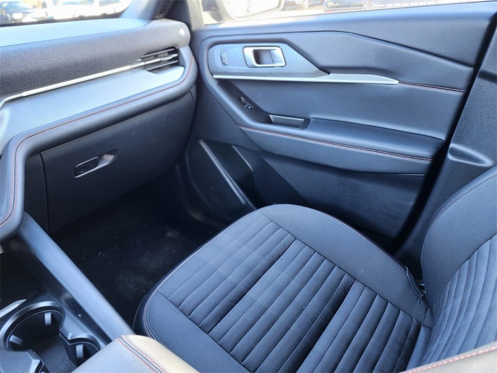 Certified 2025 Ford Explorer ST-Line image 15
