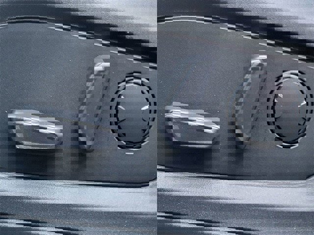 Certified 2022 Ford Explorer Limited w/ Equipment Group 301A image 4