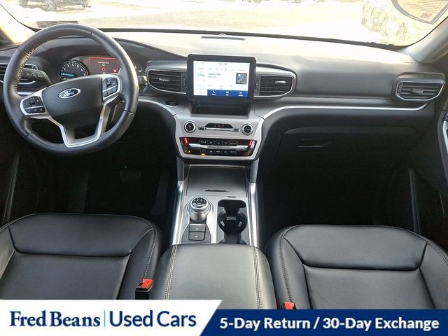 Certified 2022 Ford Explorer XLT w/ Equipment Group 202A image 16