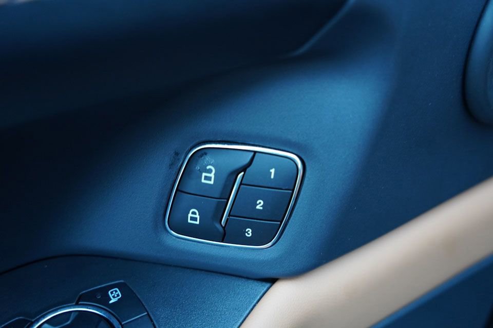 Certified 2024 Ford Expedition Platinum image 27