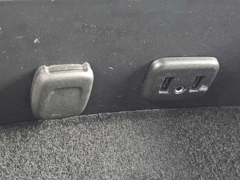 Used 2017 Chevrolet Suburban LS image 13