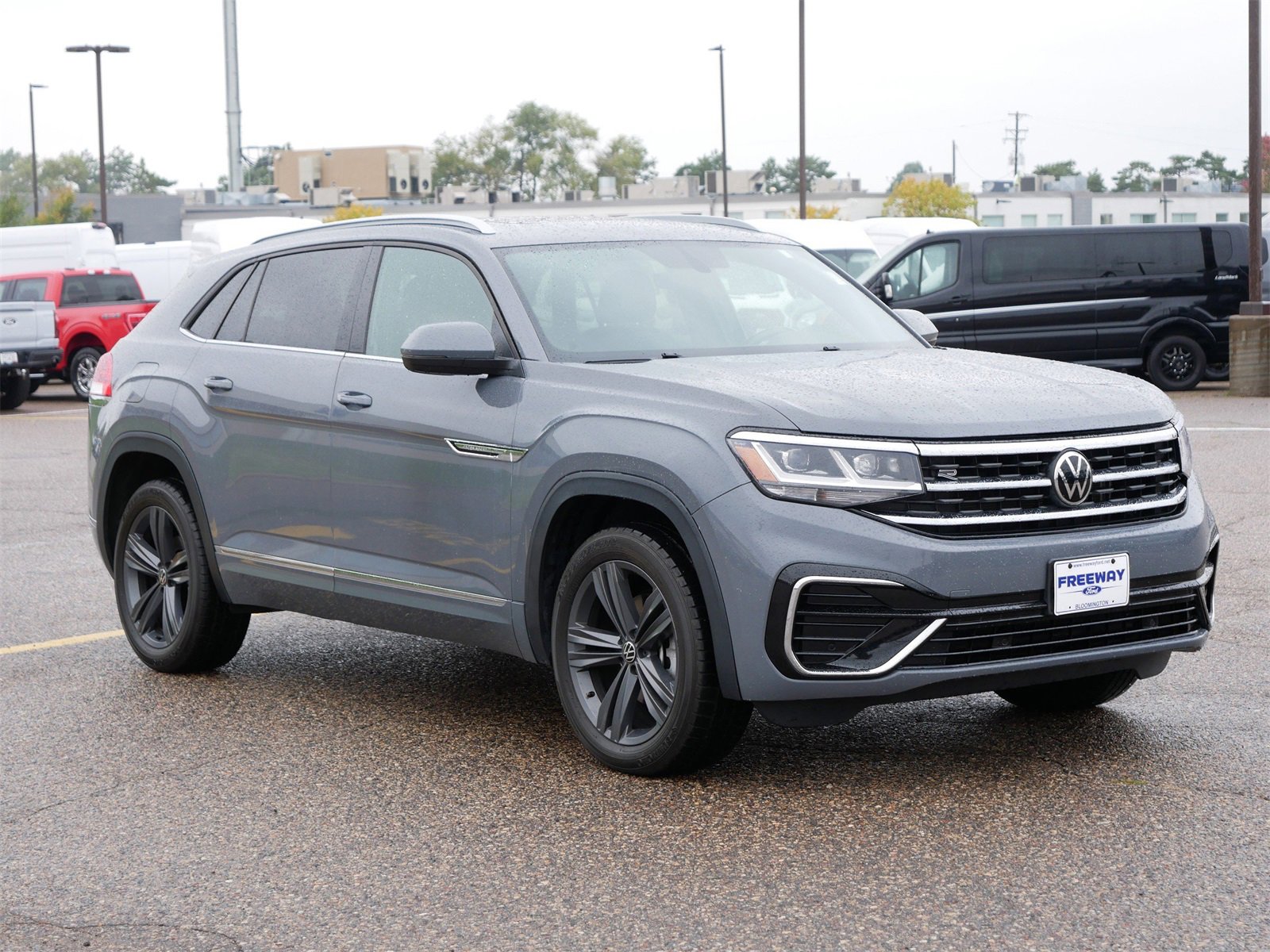 Used 2021 Volkswagen Atlas Cross Sport SE w/ Panoramic Sunroof Package image 7