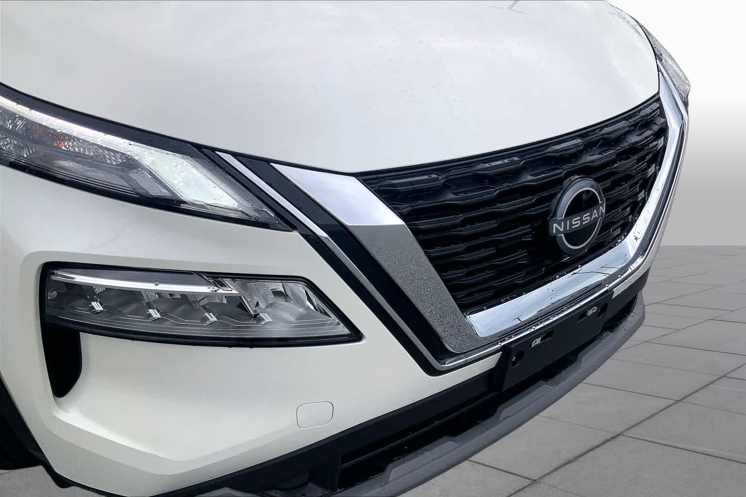 Used 2023 Nissan Rogue SV AWD/4WD image 27