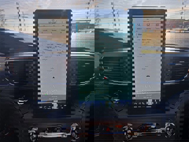 Certified 2020 Ford Explorer ST w/ Premium Technology Package image 18