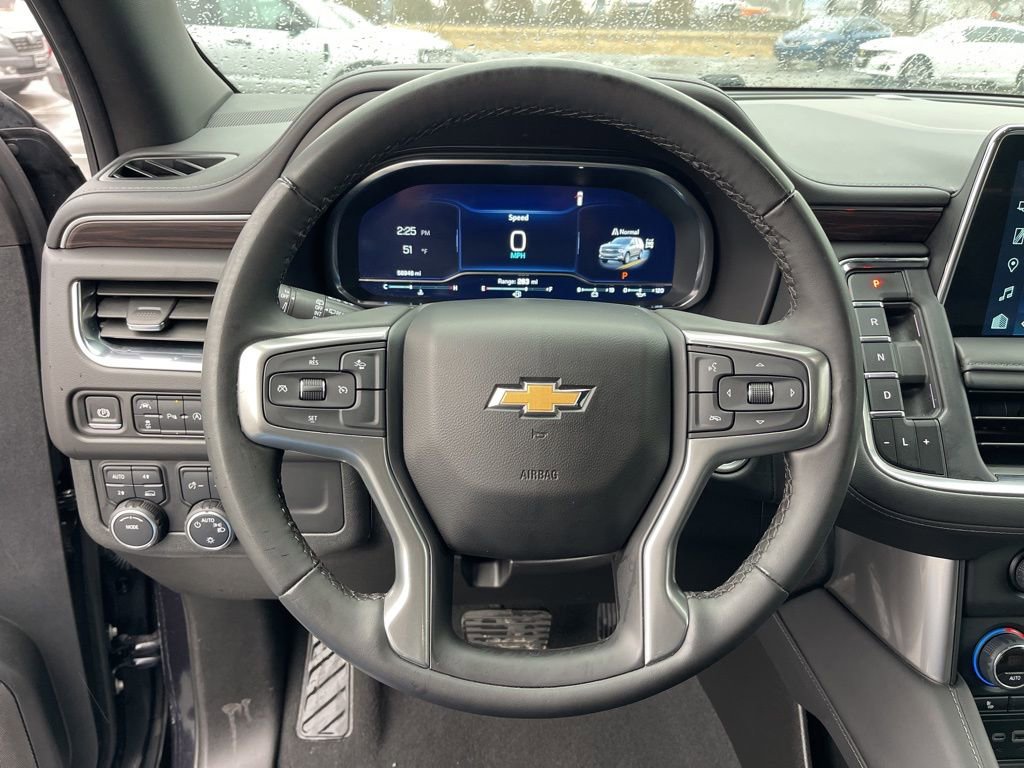 Used 2024 Chevrolet Suburban LT image 16