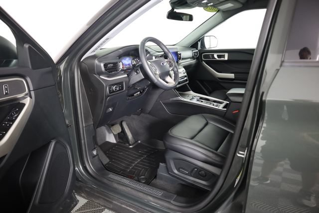 Certified 2024 Ford Explorer XLT w/ Equipment Group 202A AWD/4WD image 33