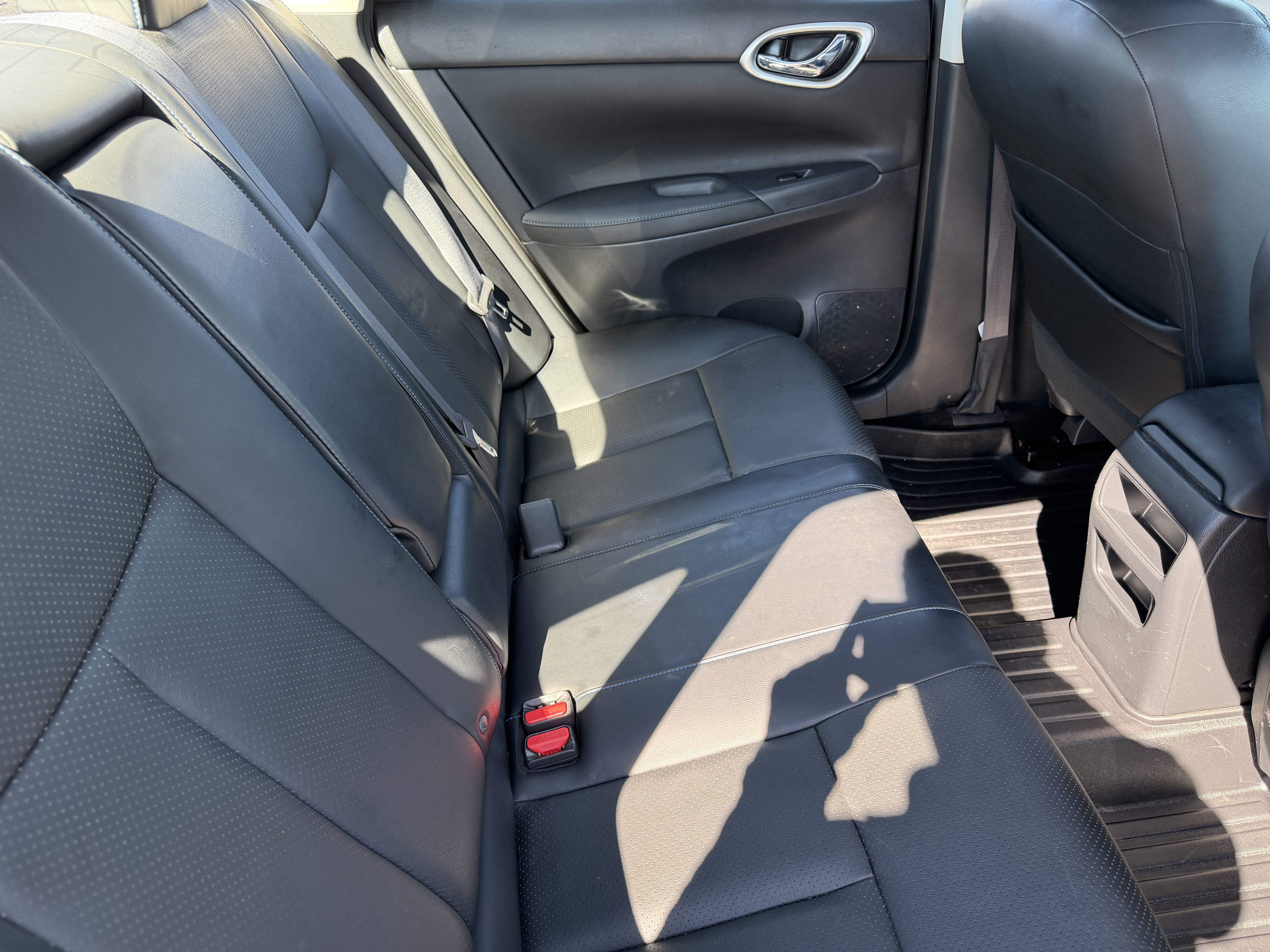 Used 2017 Nissan Sentra SR Turbo w/ SR Turbo Premium Package FWD image 12