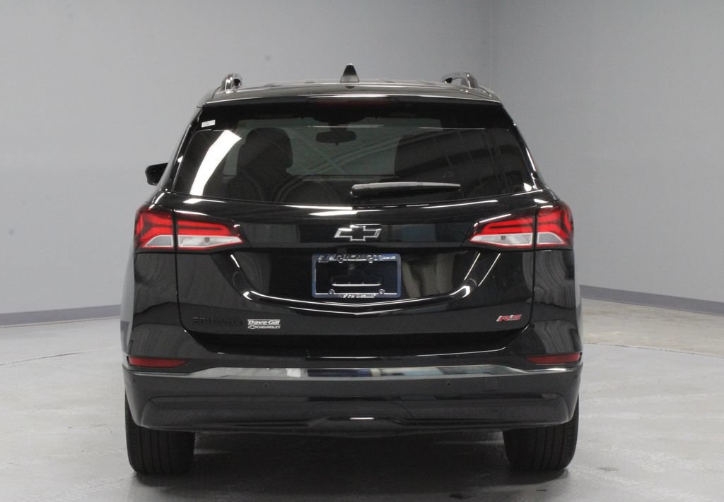 Used 2023 Chevrolet Equinox RS FWD image 11