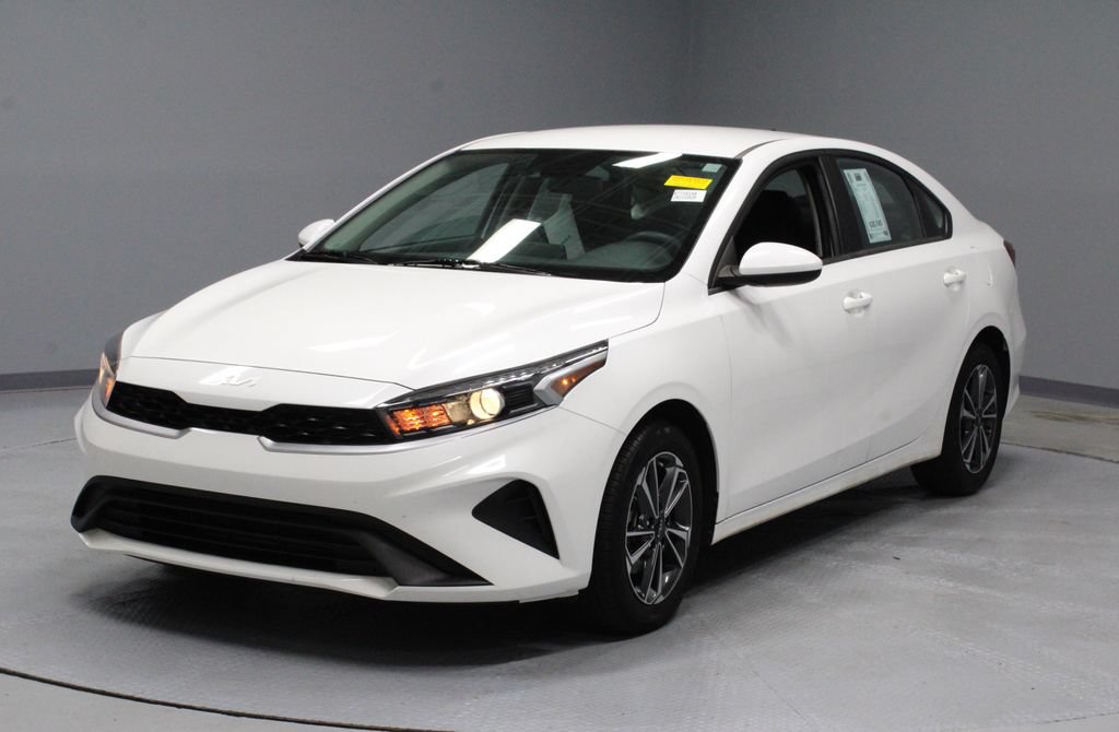 Used 2024 Kia Forte LXS FWD image 6