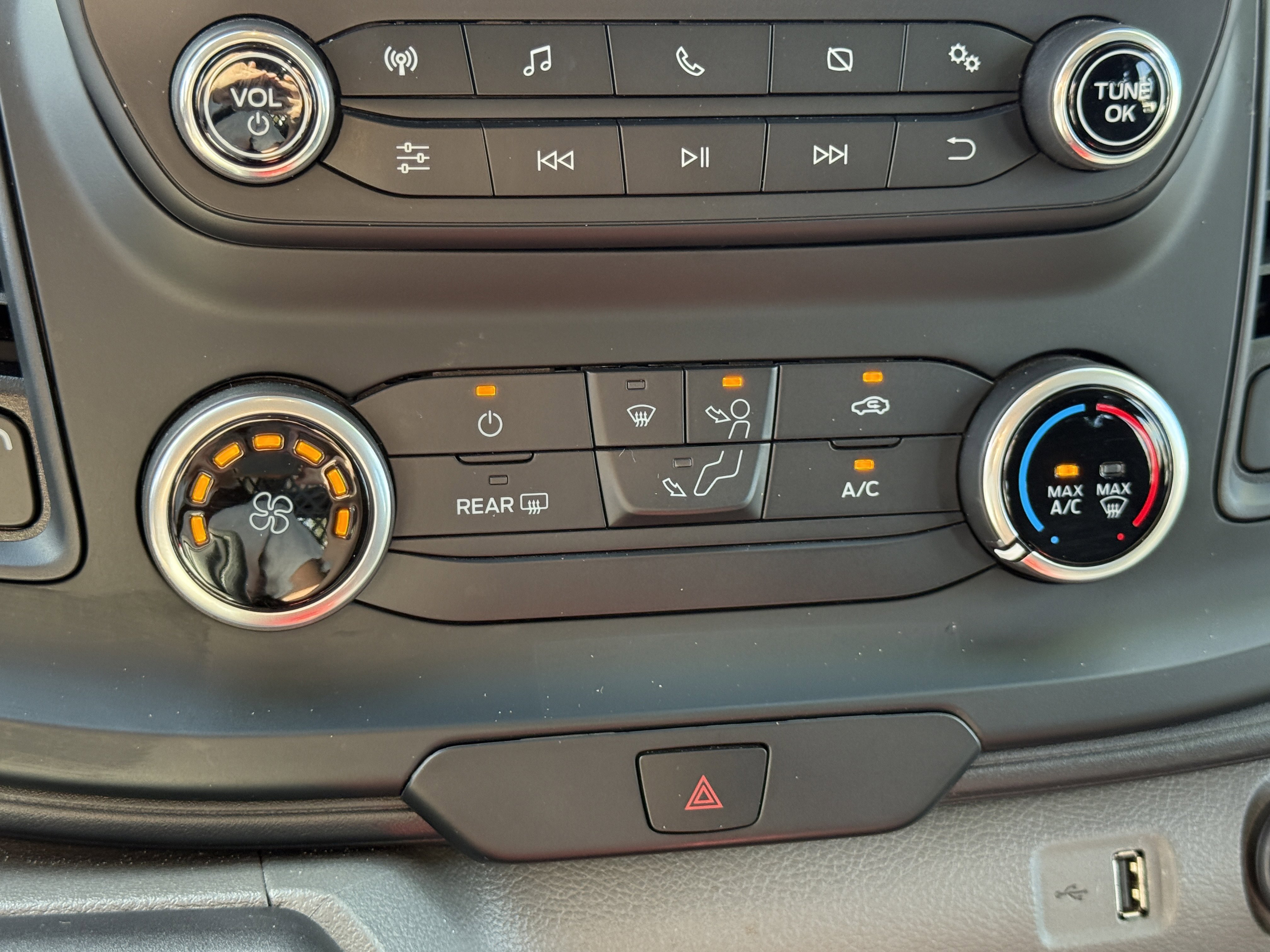 Certified 2024 Ford Transit 250 w/ Exterior Upgrade Package image 20