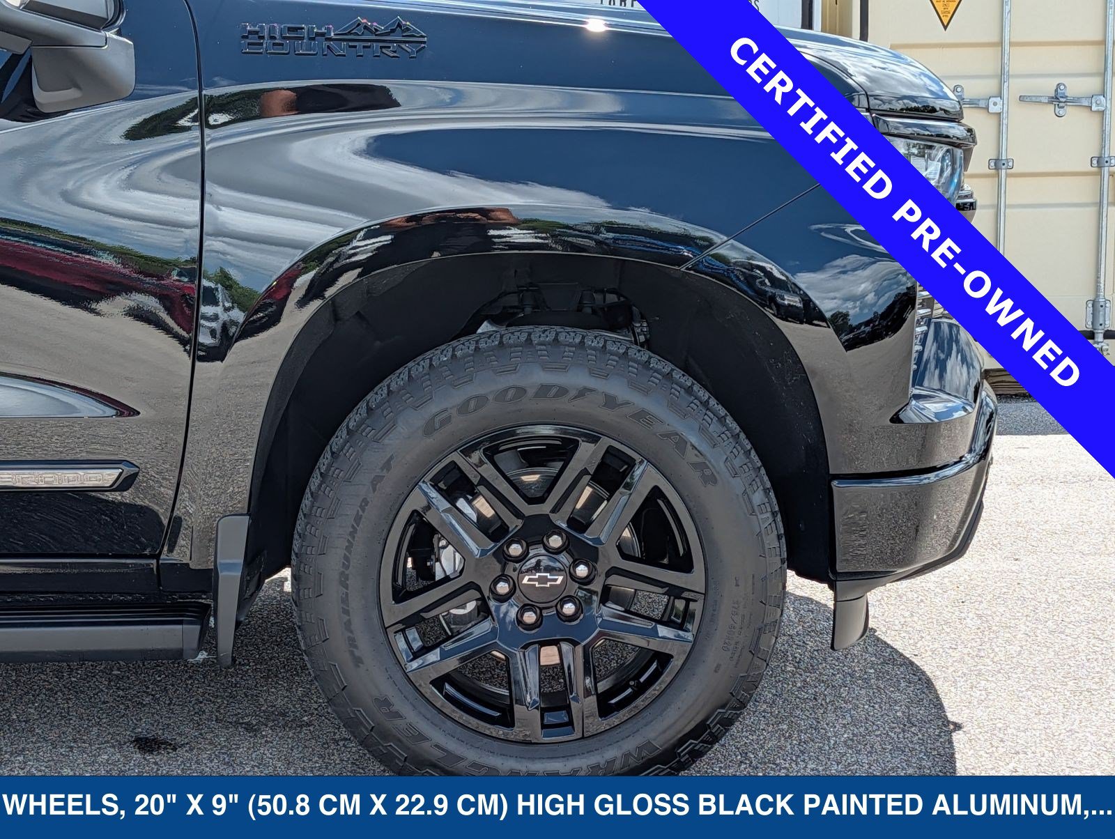 Used 2025 Chevrolet Silverado 1500 High Country w/ Midnight Edition AWD/4WD image 12