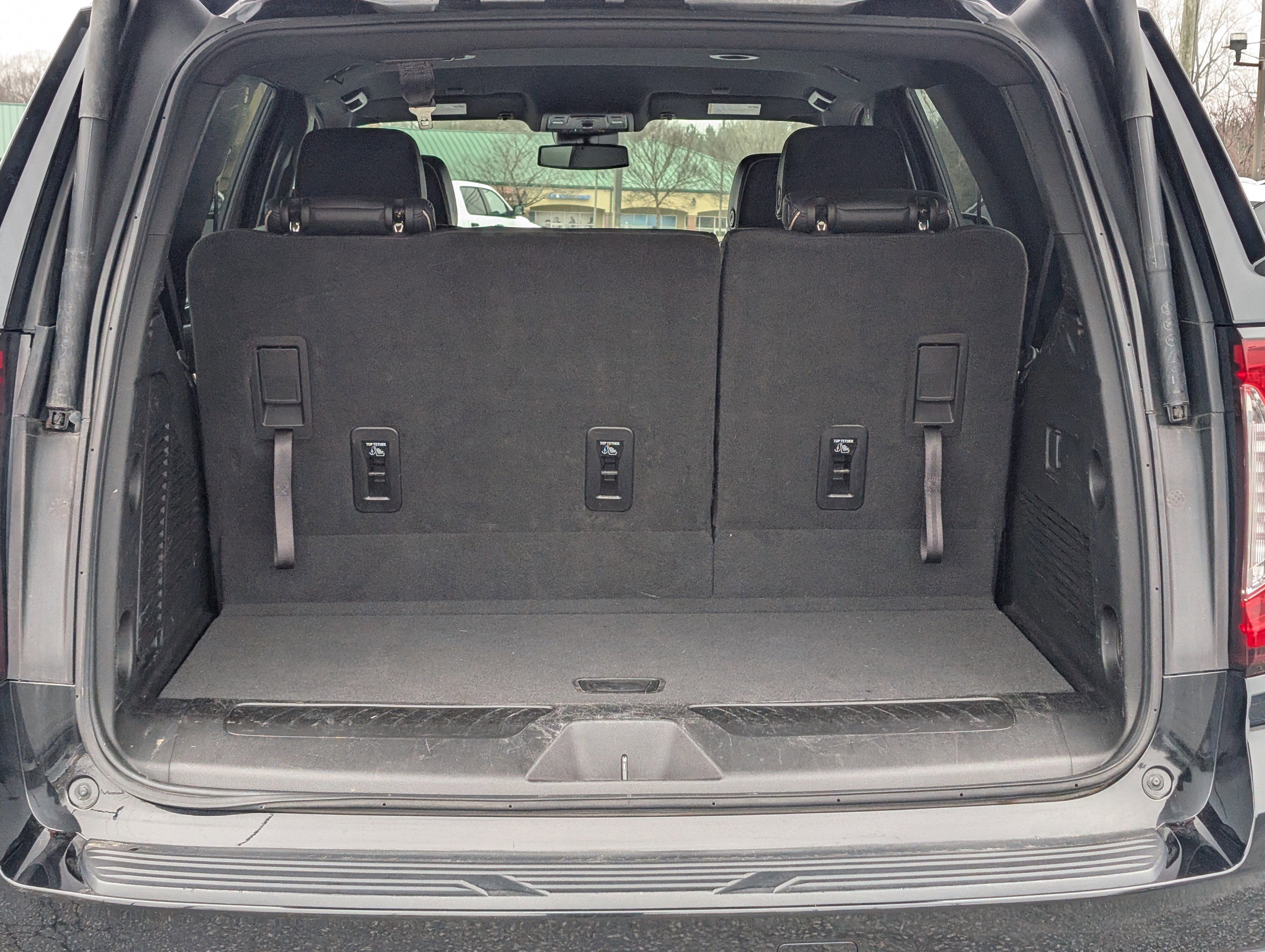 Used 2023 GMC Yukon SLT image 13