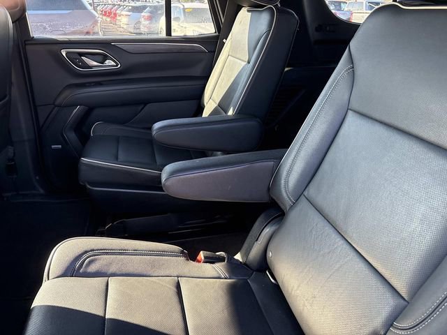 Used 2021 GMC Yukon SLT w/ SLT Premium Package image 18