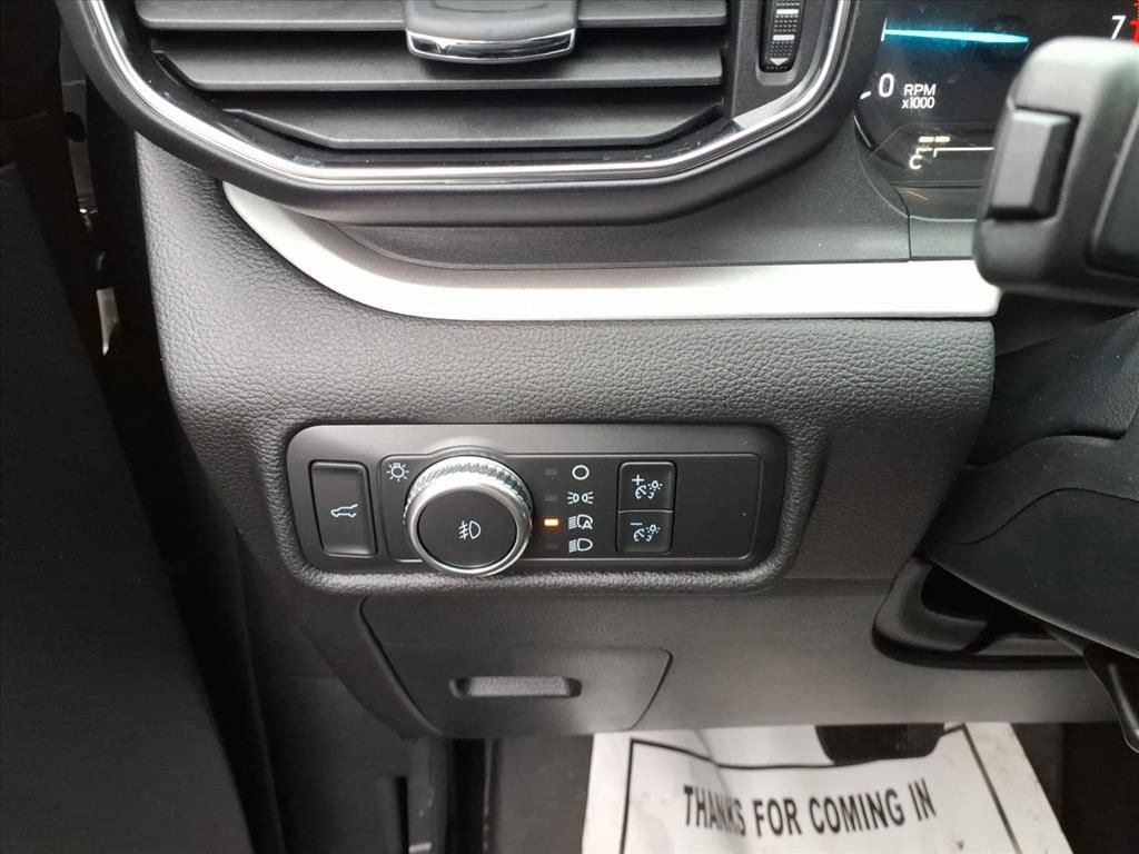 Certified 2022 Ford Explorer XLT w/ Equipment Group 202A image 18