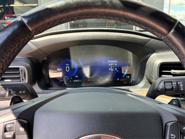 Certified 2020 Ford Explorer Platinum w/ Premium Technology Package AWD/4WD image 15