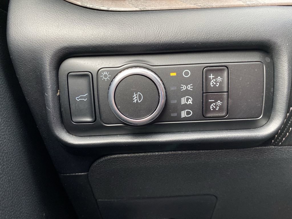 Certified 2023 Ford Explorer Platinum w/ Technology Package image 33