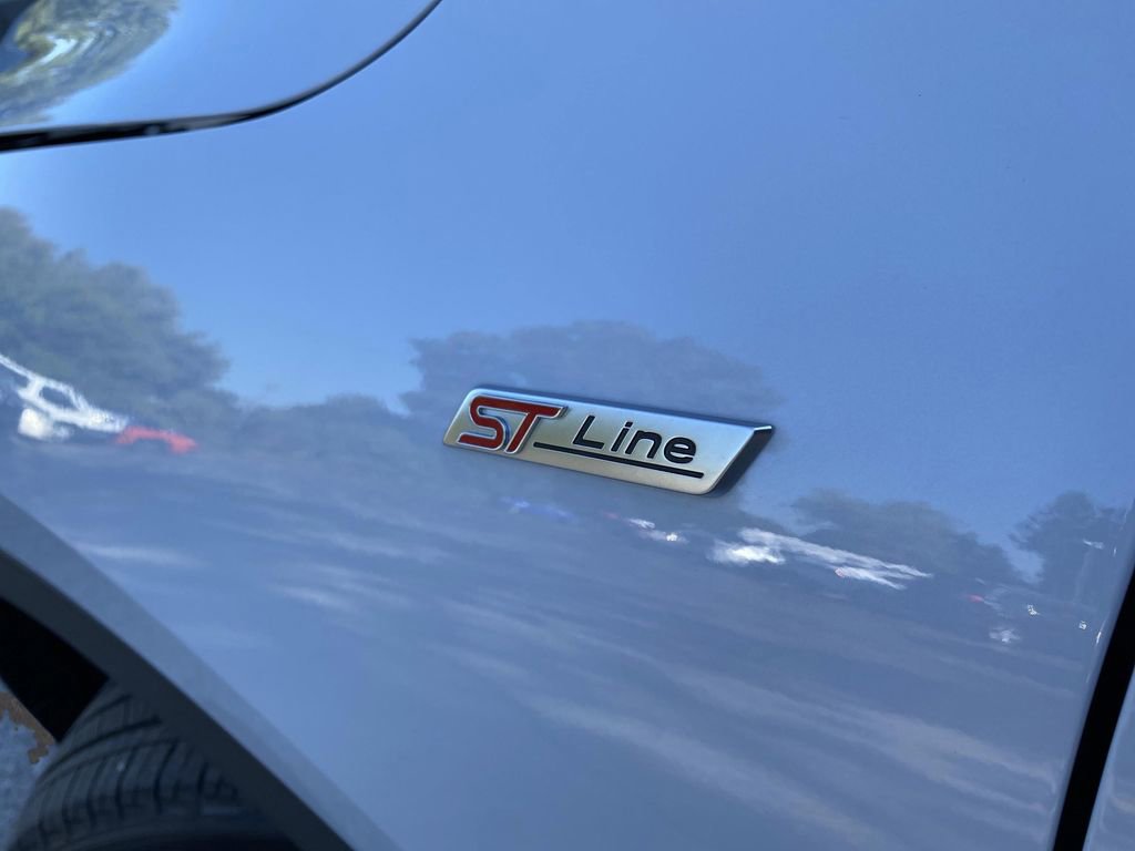 Certified 2025 Ford Escape ST-Line Select image 42