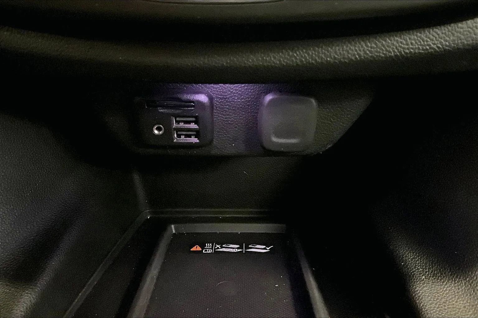 Used 2022 Chevrolet Traverse Premier w/ Redline Edition image 32