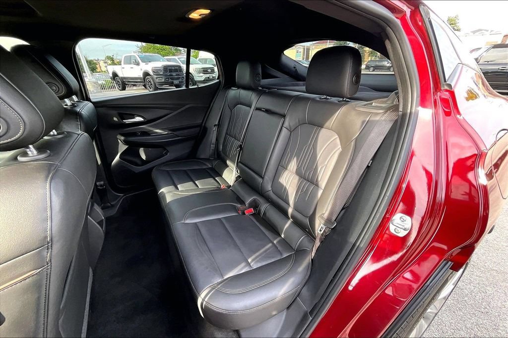 Used 2025 Buick Envista Avenir FWD image 25